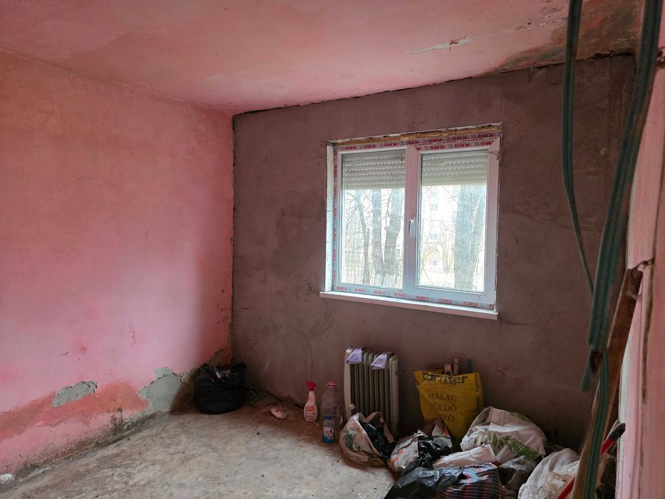 Apartament 2 camere decomandat parter jos