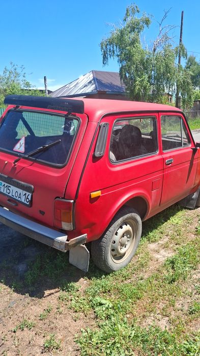 Автомобиль Нива ваз21217