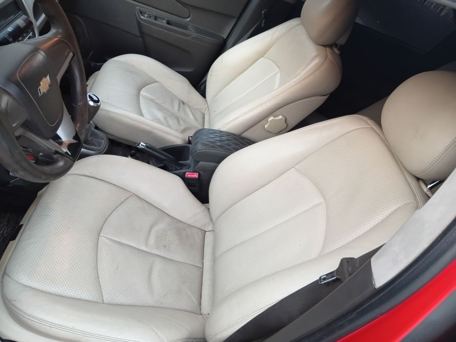 Koblt 3 pazisa  2012 prabek 380000 kiraska 2 eshikda bor ichiga otmaga