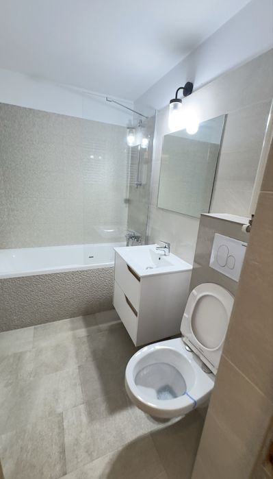 Vand apartament 3 camere 1 mai et.3