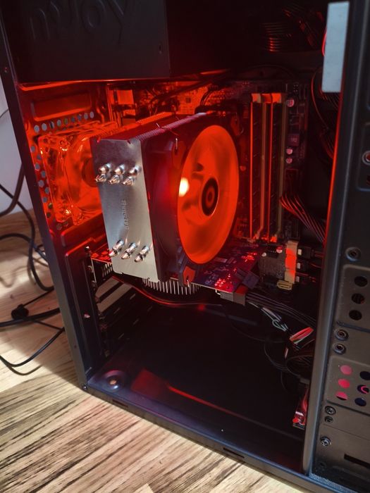 Vând Unitate PC , i7 4770 , 16 Gb - ram