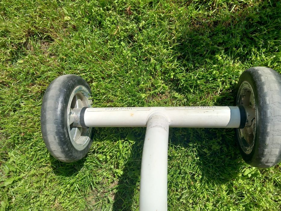 Бяла триколка колело