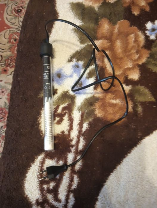 Vând încălzitor de acvariu 75W