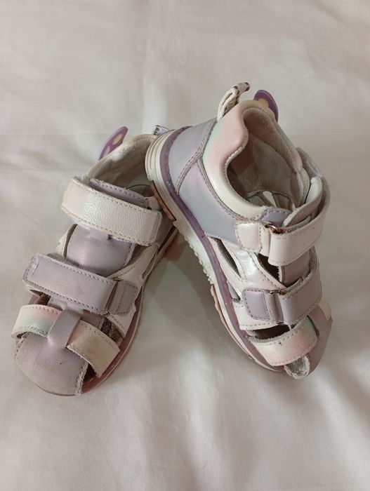 Продам сандали  на девочку.