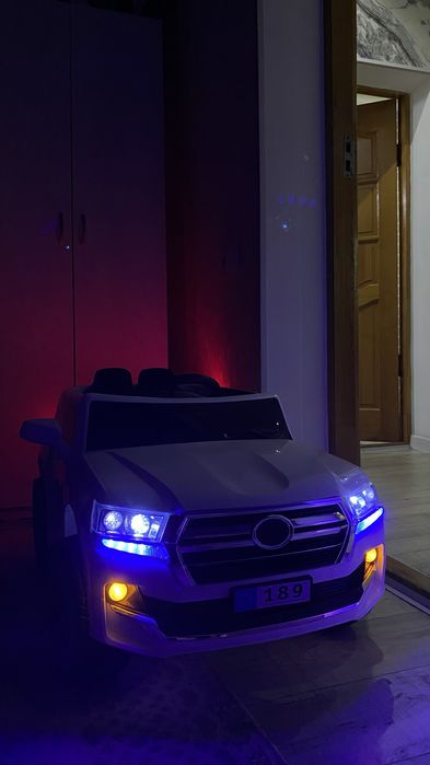 Машина игровой  Lexus 570