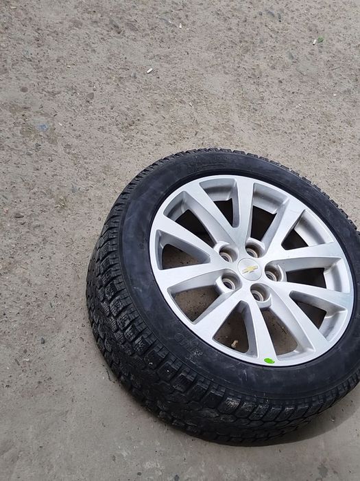 Зимние шины якохама yokohoma 225 55 r18