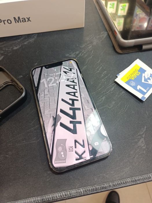 Продам срочно  айфон 13 про