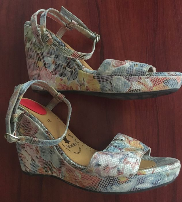 sandale cu talpa ortopedica Clujana măr 37 piele naturala