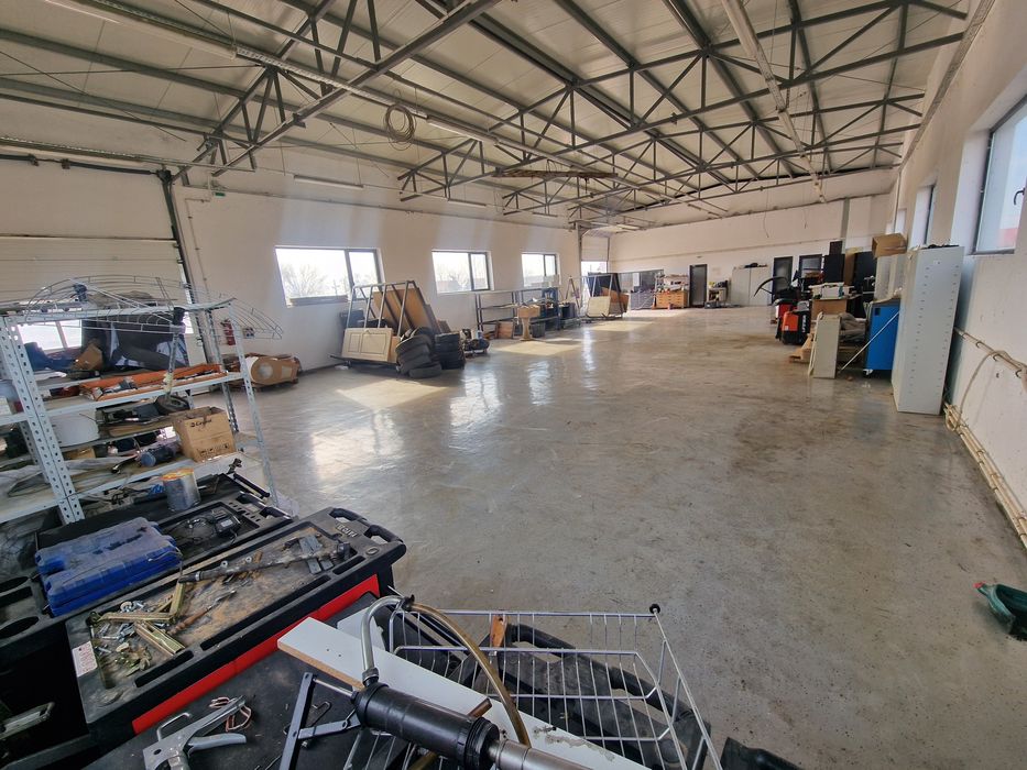 Inchiriez hala de lucru izolata 392mp 1500 euro+Tva