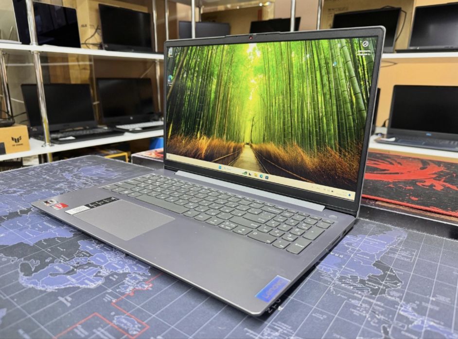 Ноутбук Lenovo IdeaPad3/R5-5500U/8GB/256SSD/FHD