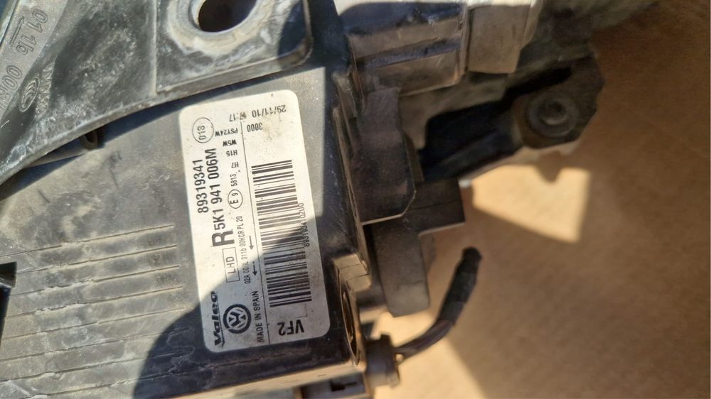 Vand far/faruri stanga/dreapta VW Golf 6 model 2009-2012 Valeo