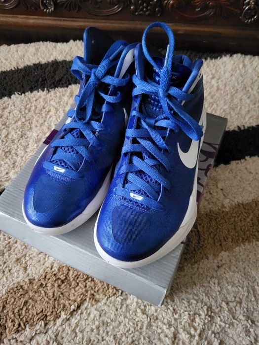 Adidasi Nike baschet nr 40 (25cm)