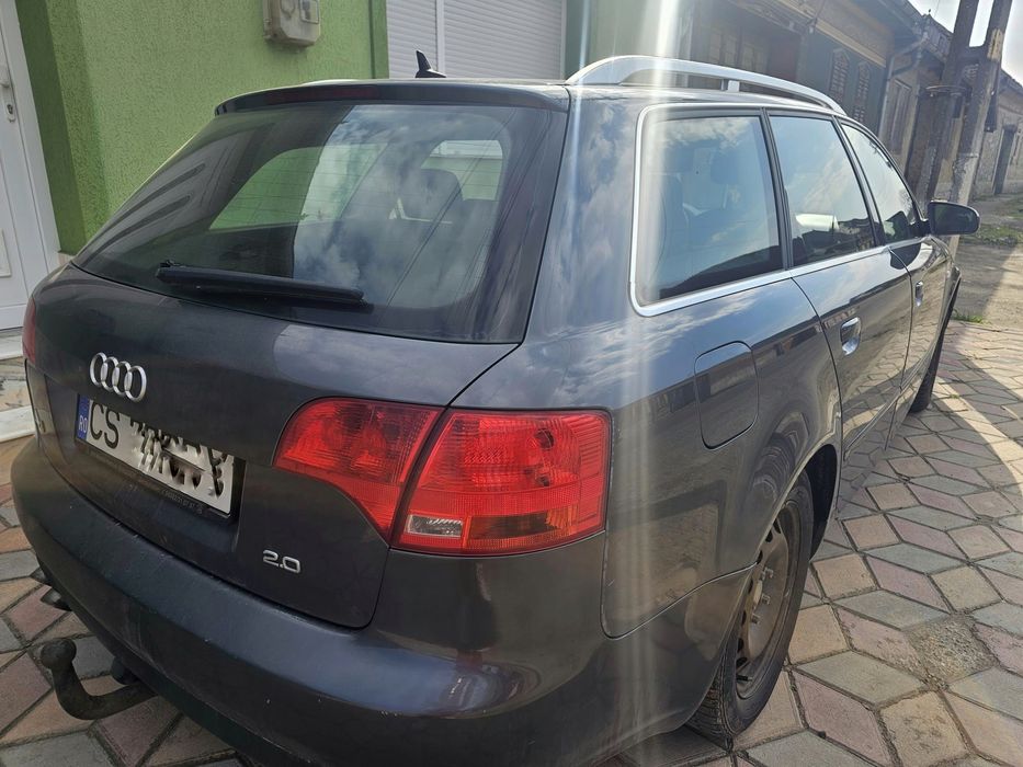 Vând audi A4 b7  funcțional
