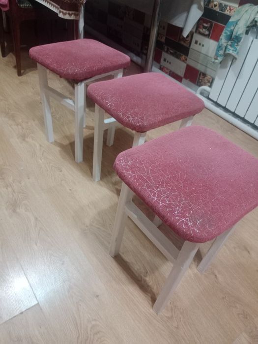 Продам стулья кухонные