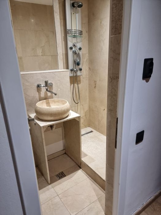 Inchiriez garsoniera Panduri