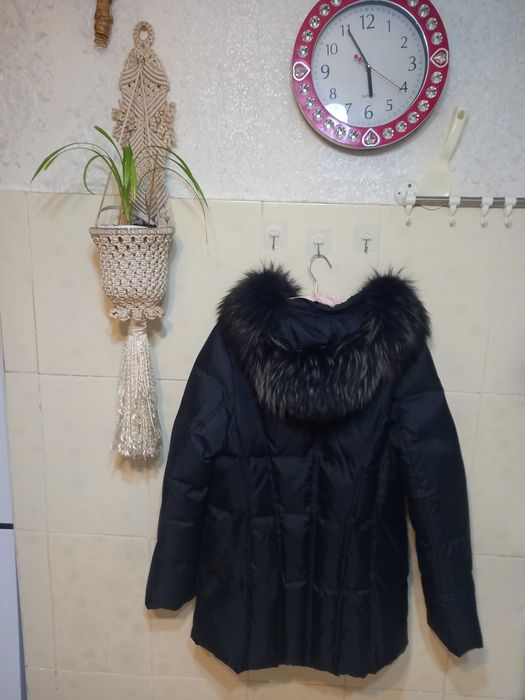 Продам новую женскую куртку