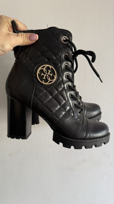 Ghete Guess marimea 38 stare excelenta