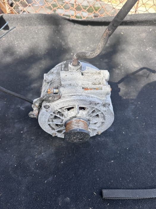 Динамо/Алтернатор Mercedes W203 2.7CDI 2004Година