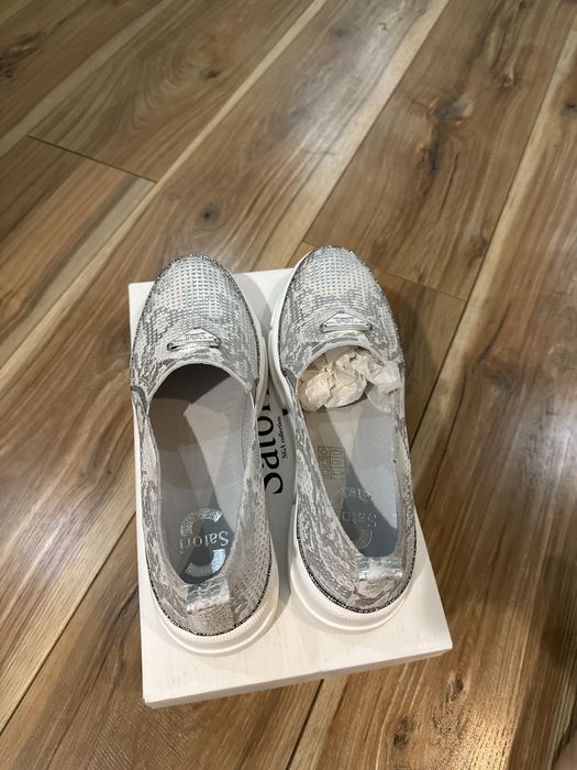 продам туфли новые  женские