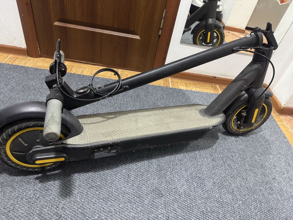 Продам электросамокат большой