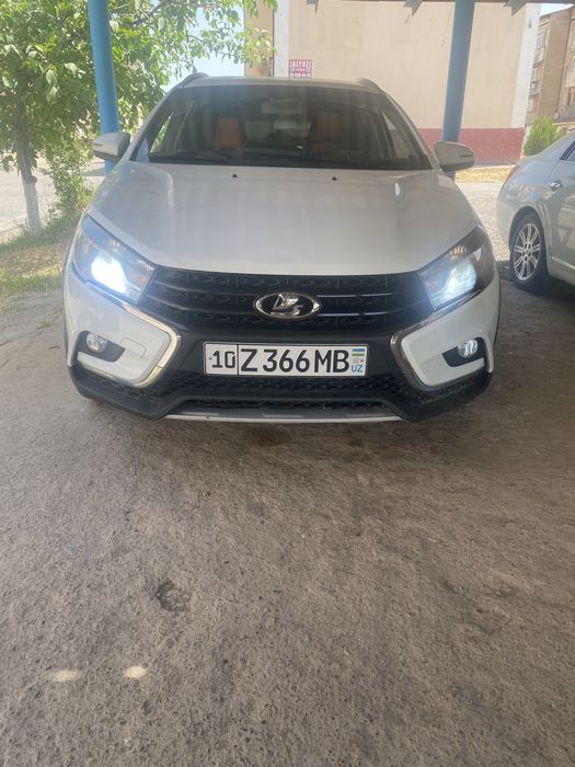 Lada vesta cross