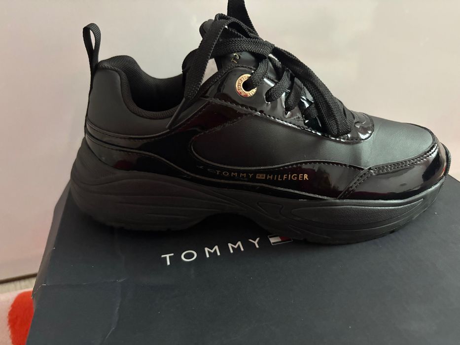 Дамски маратонки,боти и ботуши