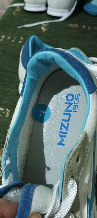 Mizuno Etamine marimea 42 , noi cu eticheta, impecabili