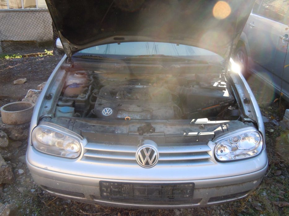 VW Golf 4  1.6 SR  2.3 V5 4motion
