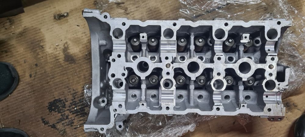 Vând chiuloasa Mercedes-Benz 3500  dreapta stanga