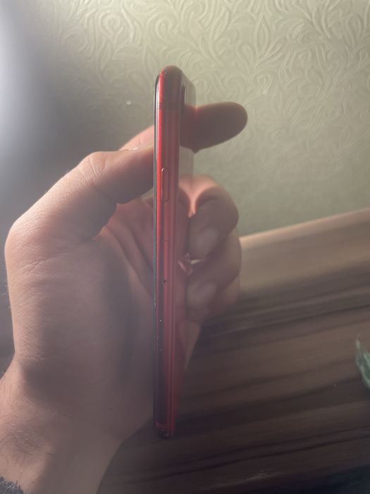 Продам айфон се iphone se