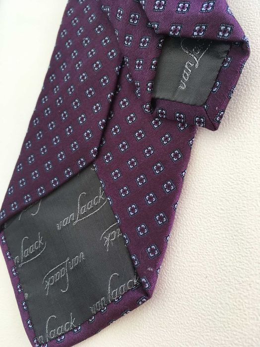 Оригинални вратовръзки на топ брандове - промоционални цени