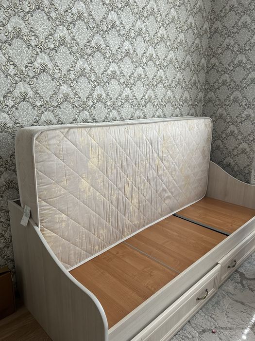 Продам детский диван