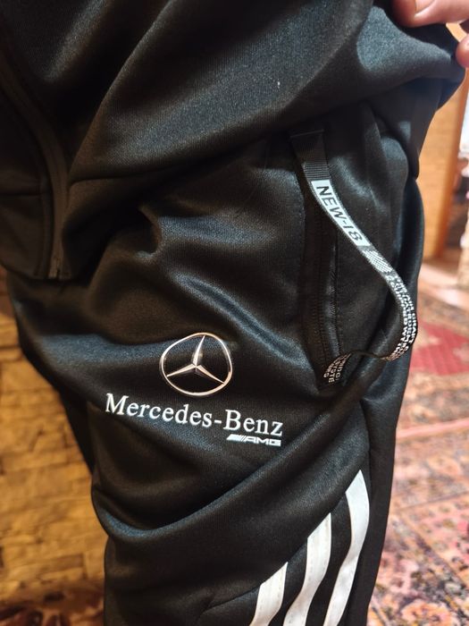 Спортивный костюм