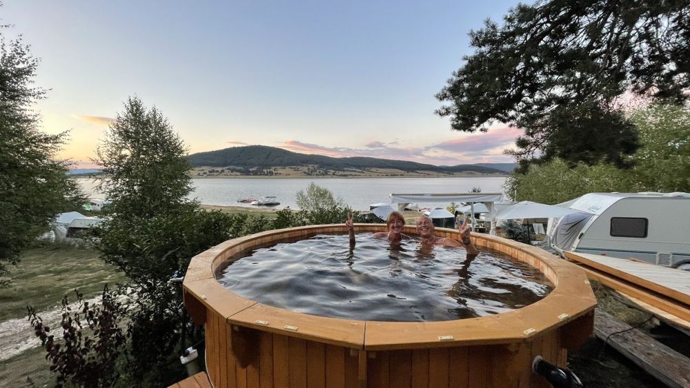 Външно дървено джакузи,градинско. Японска баня.Офуро / Фурако