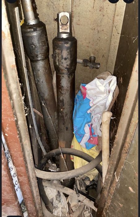 Vand sau schimb tractor steyr 190 cu incarcator frontal