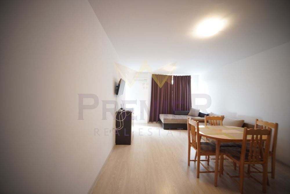 Продава се Двустаен апартамент в Поморие - 70 кв.м за 991 €/кв.м - Снимка #2