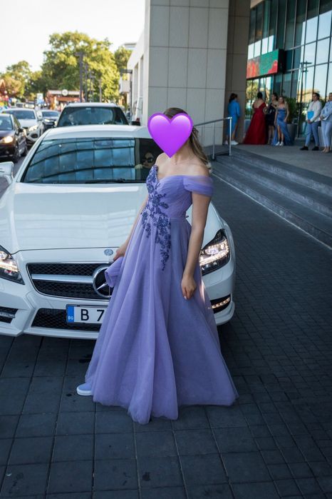 Лилава бална рокля