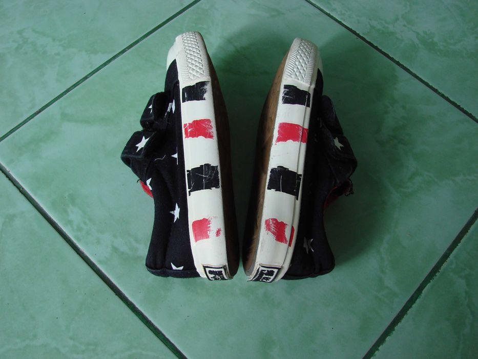 Кроссовки на мальчика