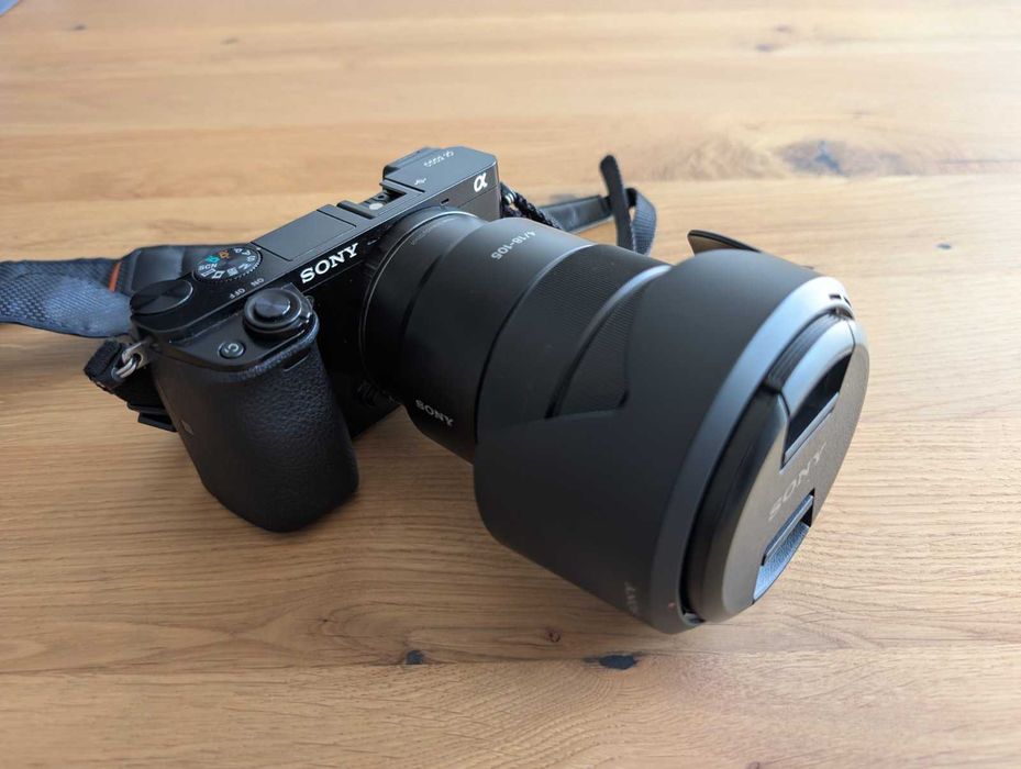 Sony A6000 с обектив E PZ 18-105 F4 G OSS