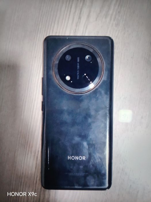 Honor x9c 8/256.