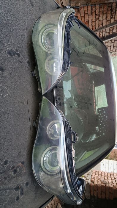 Vând faruri BMW E60-E61 bi-xenon