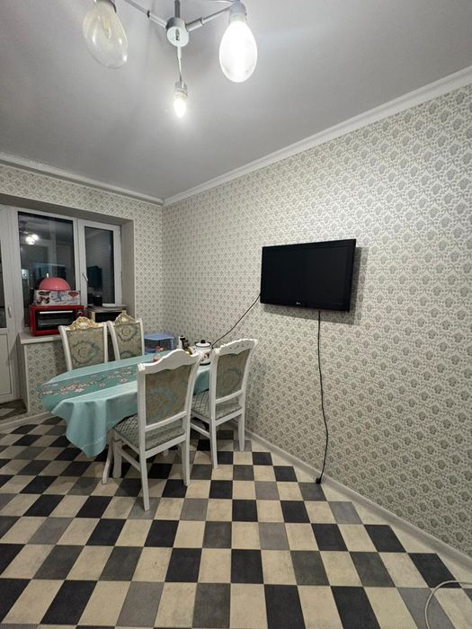 Продам 2 ком квартира район Батыс 2