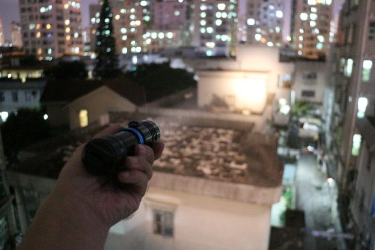 Фонарик для дайвинга ( подводный )