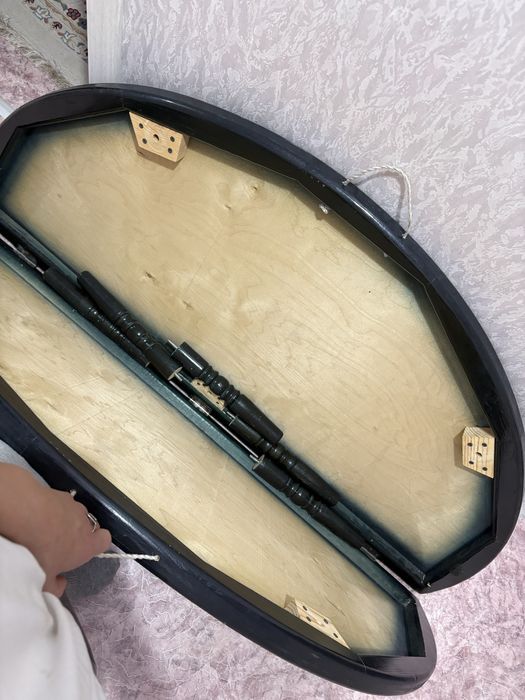 Национальный стол на 12 персон