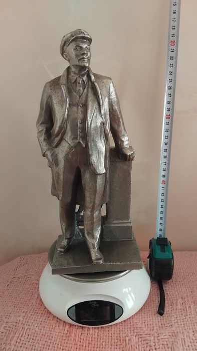 Скулптура Ленин СССР