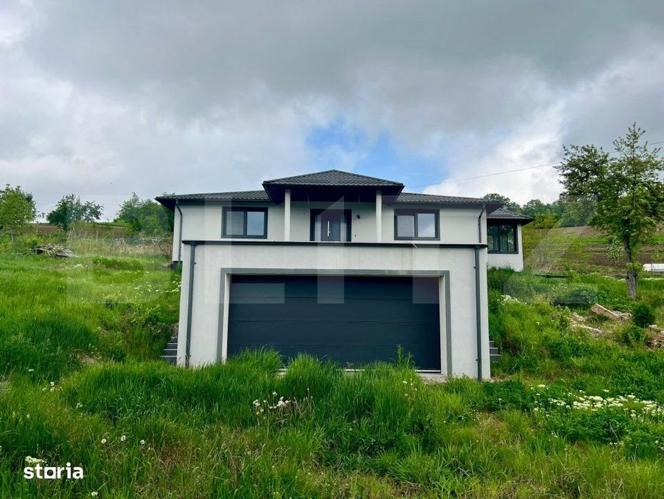 Casa stil mediteranean, 162 mp, teren 2600 mp, zona Silivasu de Campie