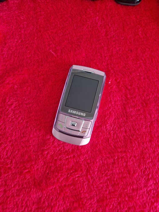 Telefon slide cu probleme la încărcare