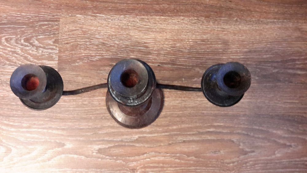 Метален свещеник