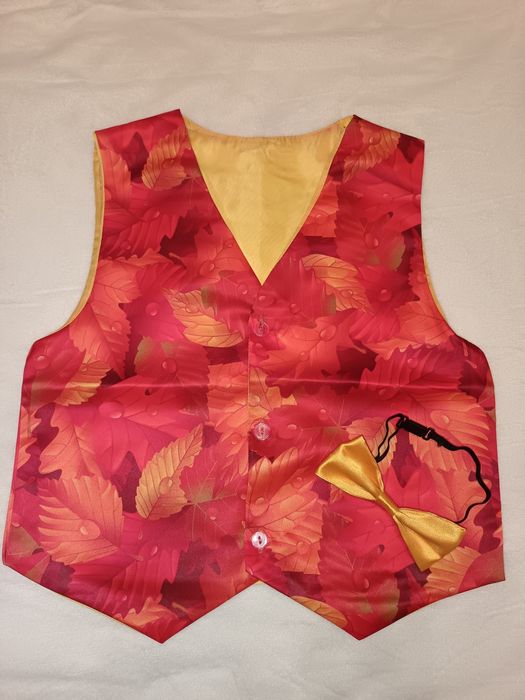 Детская жилетка с бабочкой