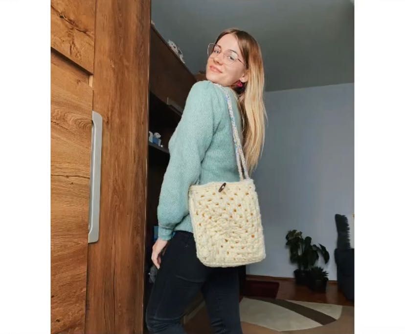 Vand gentuta crosetata